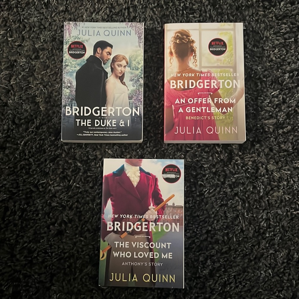 Bridgerton book bundle!